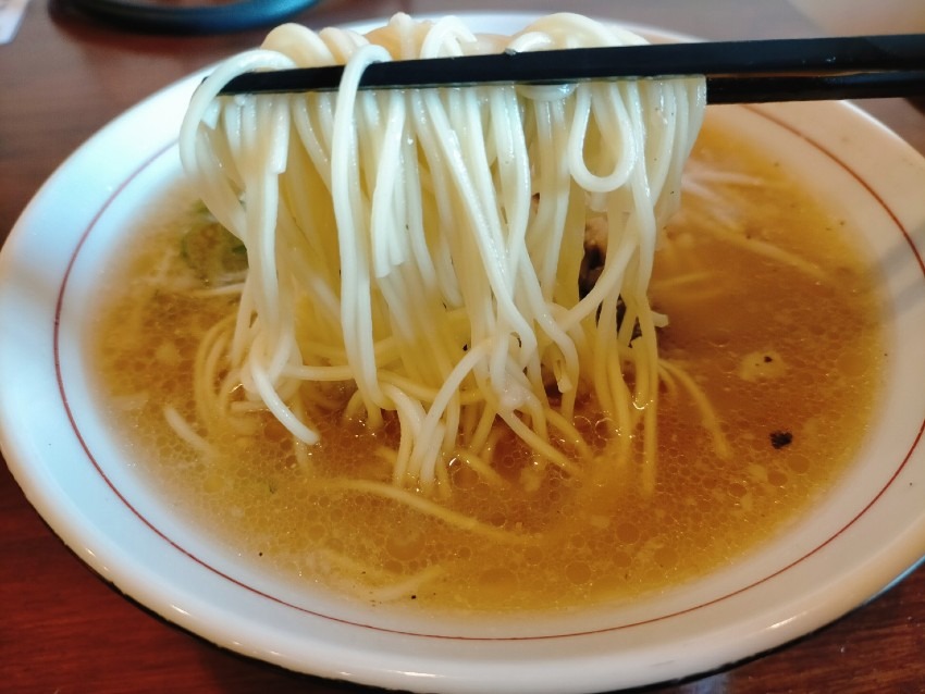 地元牛を使った、久山愛があふれる店主が作る「テールラーメン」が話題のお店!居酒屋 べこや