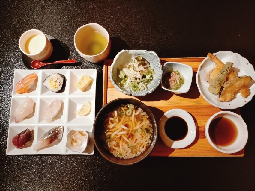 リーズナブルで美味しいお寿司が食べられると地元でも人気!力丸寿し