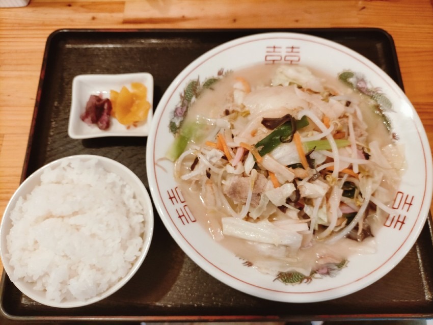 たっぷり野菜とコラーゲンスープで食べる細麺ちゃんぽん!ちゃんぽんの松露(しょうろ)