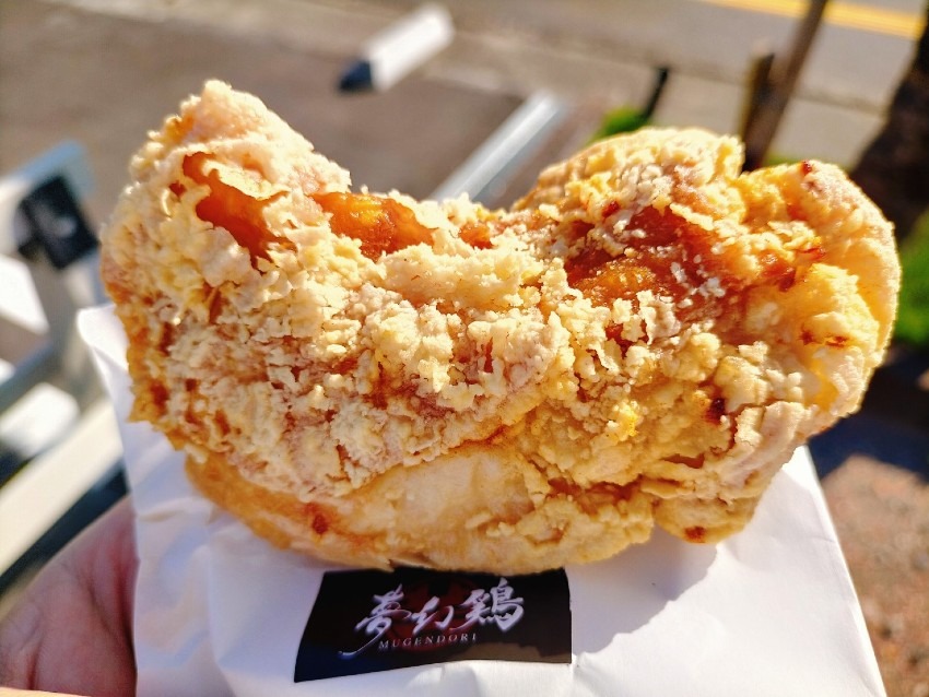 柔らかくジューシーで鶏の旨味と肉汁が溢れる大判揚げ!夢幻鶏 (むげんどり)