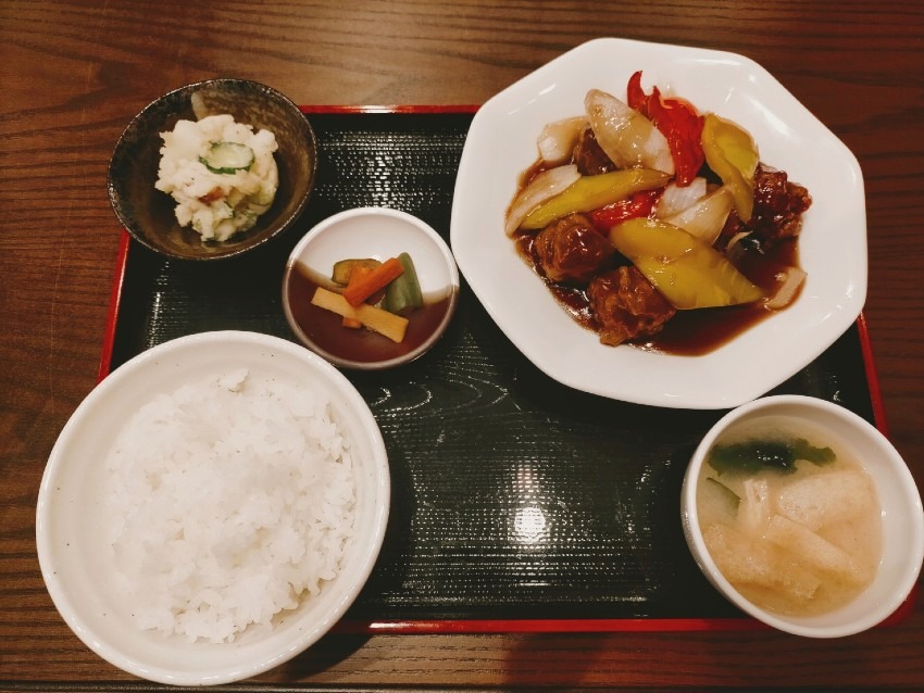 地元食材を使った和 洋 中の要素を織り込んだオリジナルメニュー Diner 雅龍 がりゅう たべたし 地元食材を使った和 洋 中の要素を織り込んだオリジナルメニュー Diner 雅龍 がりゅう たべたし